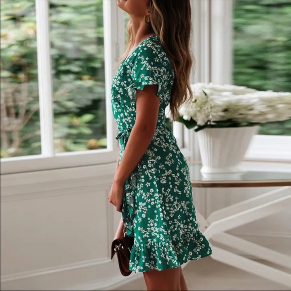 NEW Green Floral Flutter Sleeve Wrap Mini Dress Spring Summer Fashion Dress - Picture 3 of 7